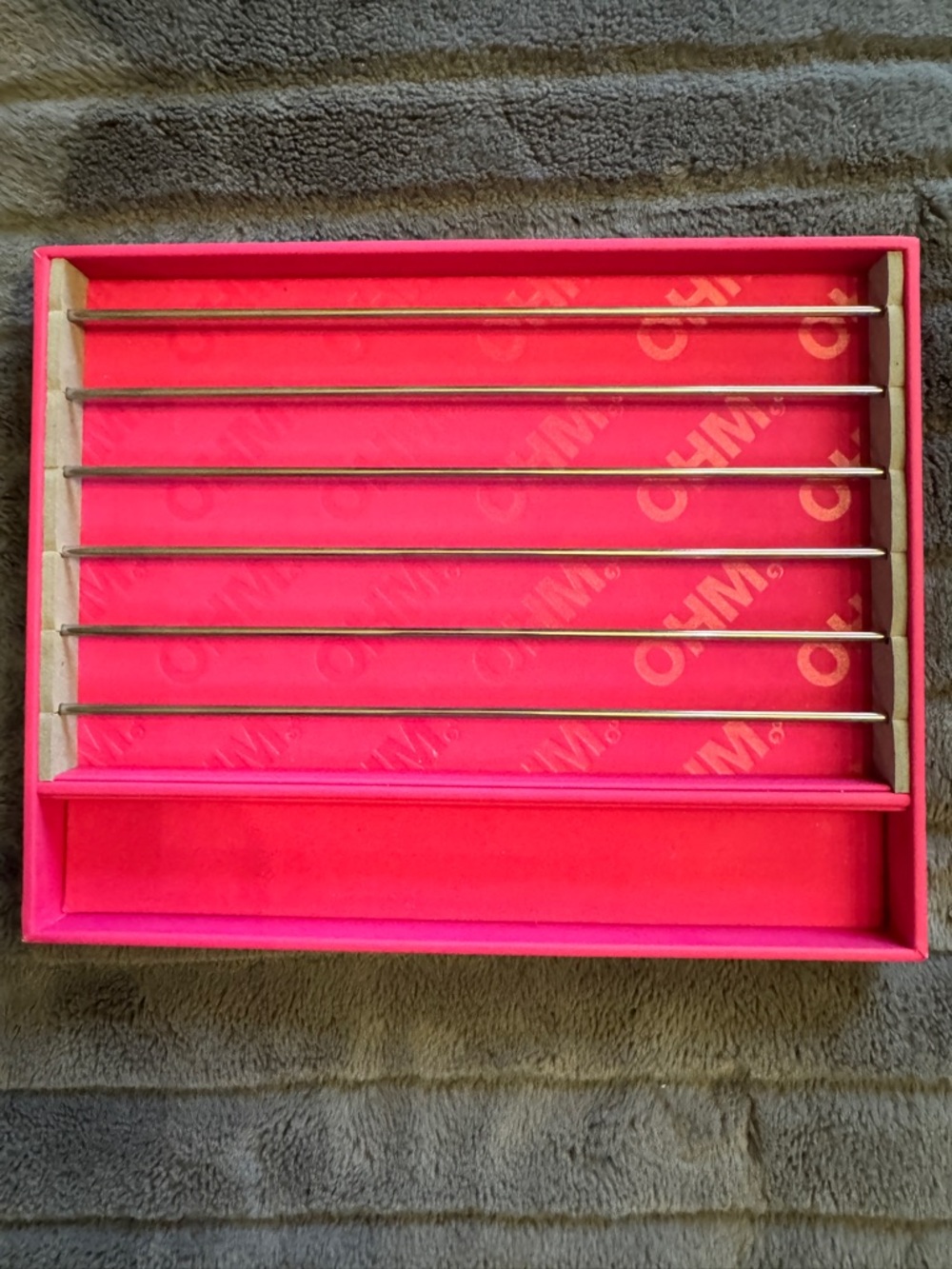 OHM Less Bead More Play Tray. New, no box. Hot pink.